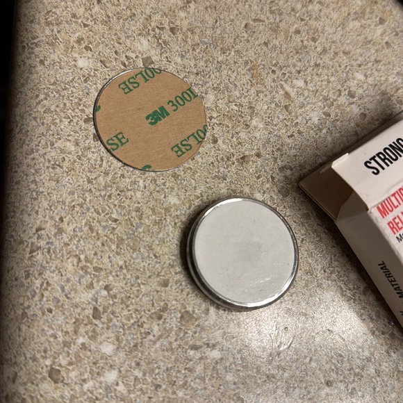 Magnetic Universal Car Mount Mount for Mobile Phone Samsung Galaxy Phone- - Picture 8 of 9